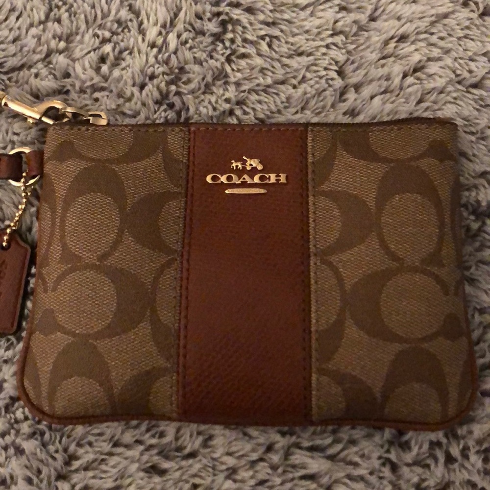 Coach wristlet wallet